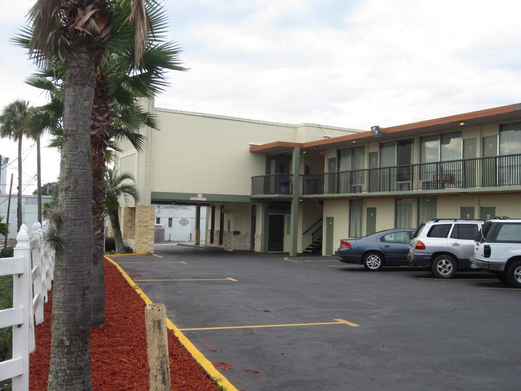 Budget Inn - Palatka Exterior photo