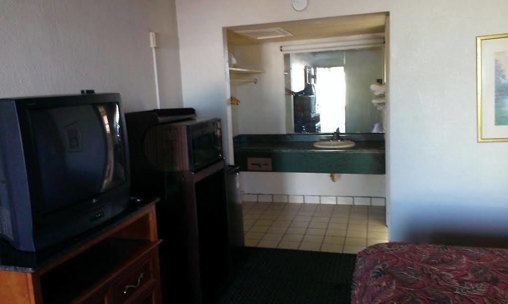 Budget Inn - Palatka Exterior photo